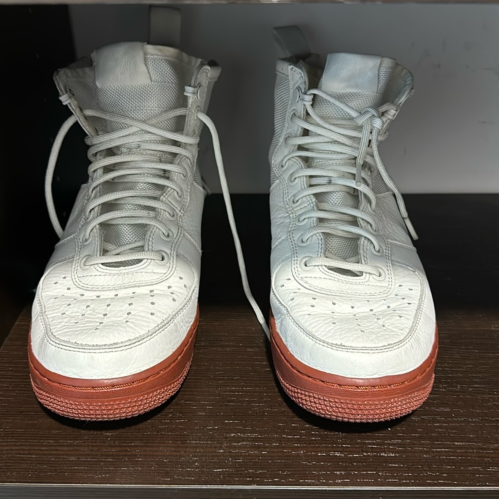 The Special Field Air Force 1 Mid ‘Red Ivory’- Men’s size 8 - Mint